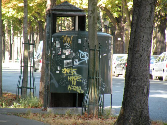  pissotière, boulevard Arago
